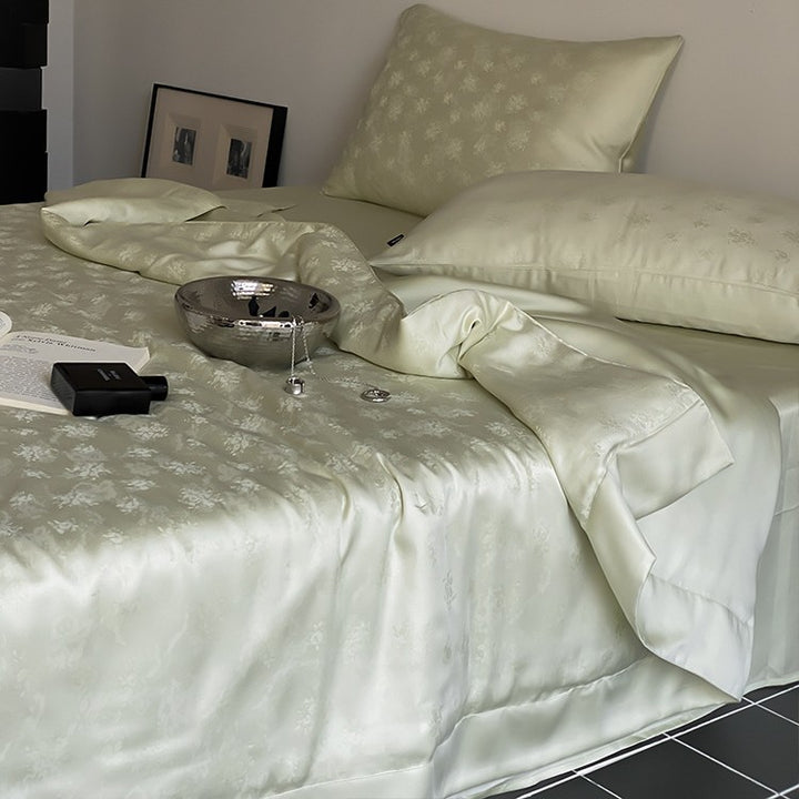 Premium-Satin-Bettwäschegarnitur mit feinem Jacquardrelief und seidig-mattem Finish