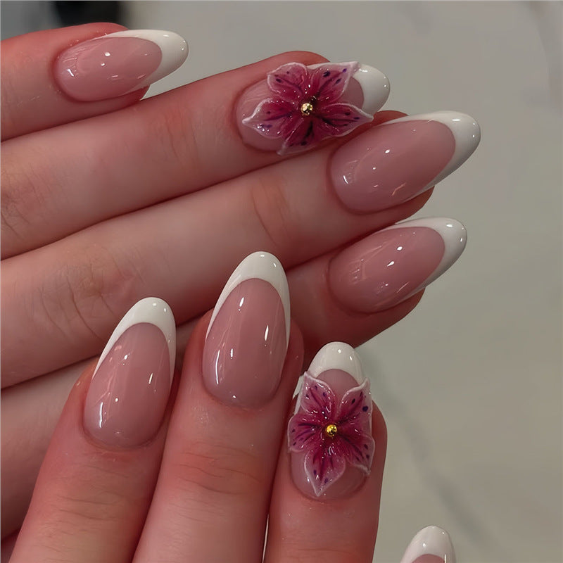 Elegante Floral Press-On Nägel Karnz