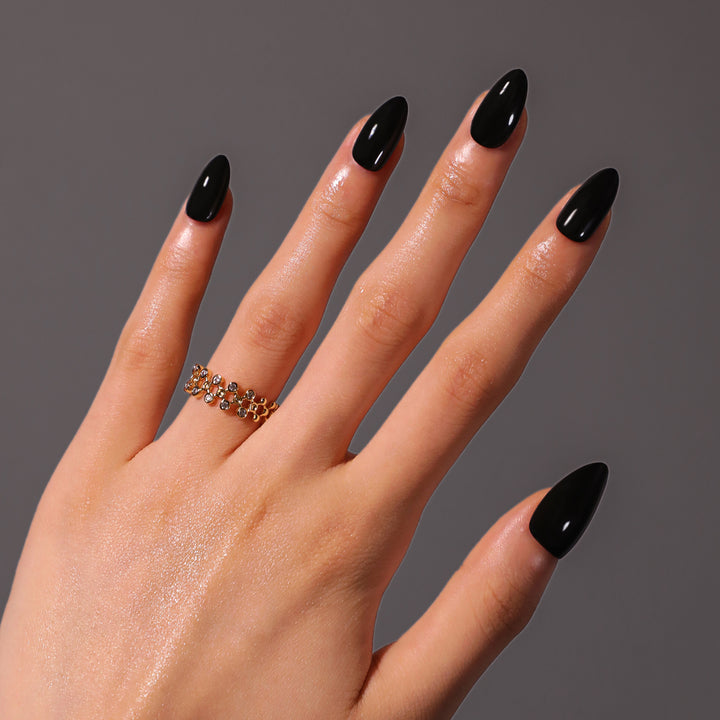 Künstliche Nagelverlängerungen mit elegantem Design Karnz