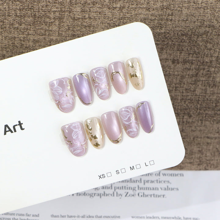 Blumen- und Metallic-Press-On-Nagelkunst Karnz