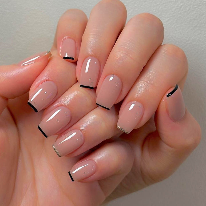 Elegante Gel-Nagelkunstverlängerungen Karnz