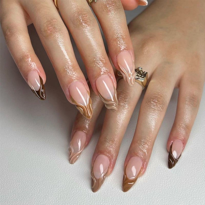 Kunstnagelset mit elegantem Marmormuster und Glanzfinish Karnz