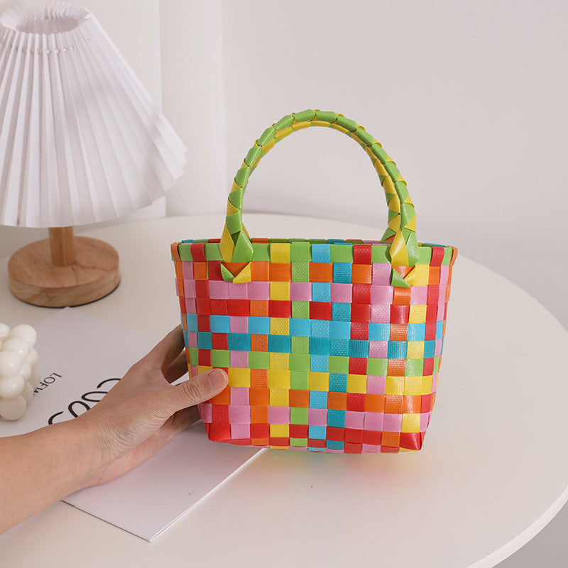 Damen Handtasche aus geflochtenem Kunststoff mit fröhlichem Muster Karnz