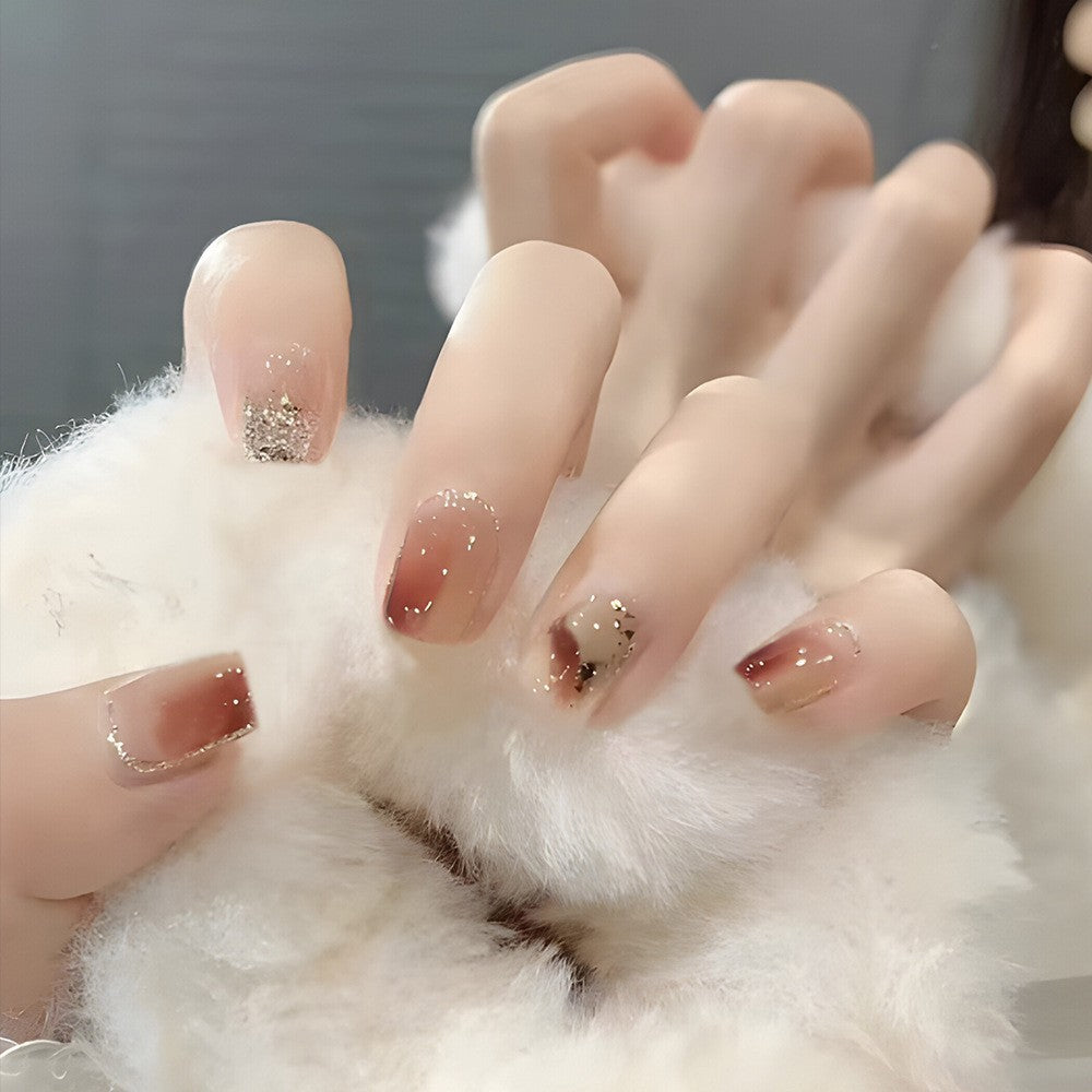 Elegante Nagelpflege Karnz