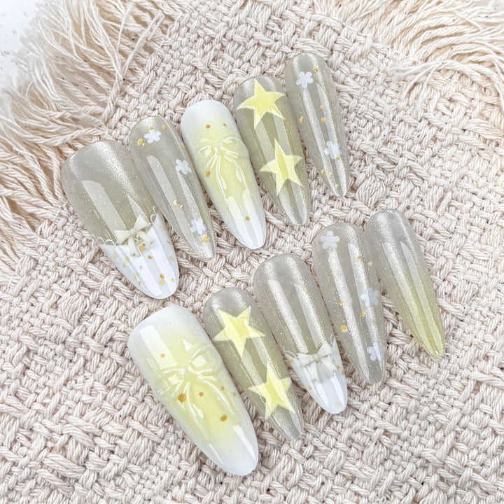 Elegantes florales Nagelkunstset