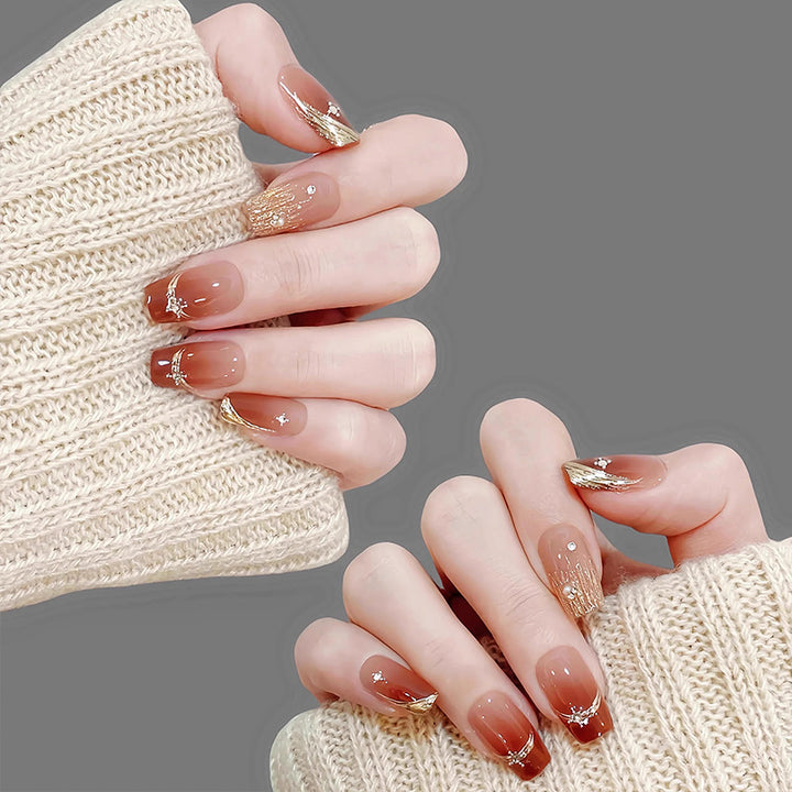 Elegante Glitzernde Press-On-Nagelkunst Karnz