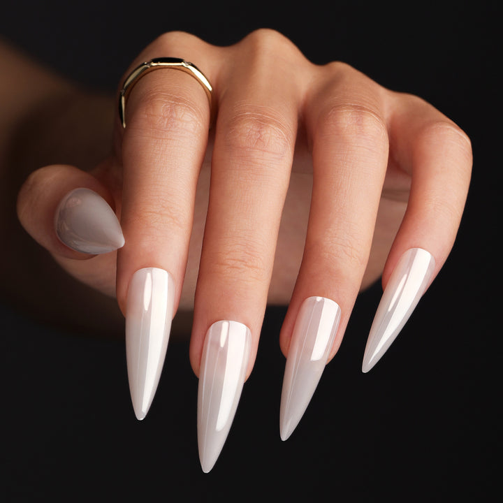 Elegante Stiletto-Nägel Karnz