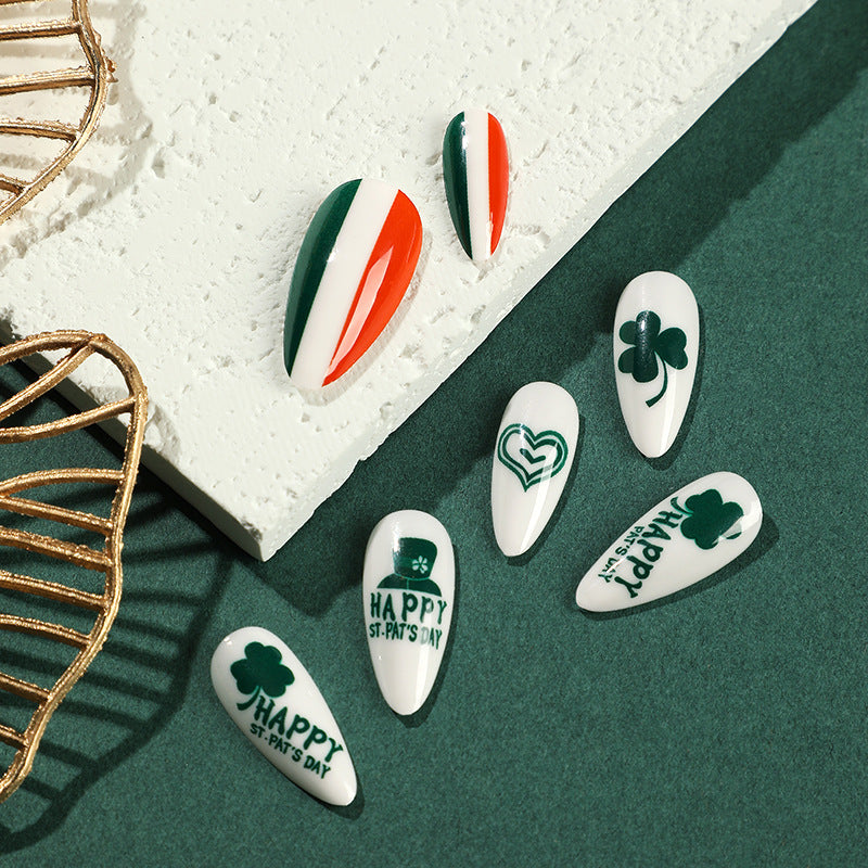 Trendige Nagelkunst im Irland-Stil Karnz