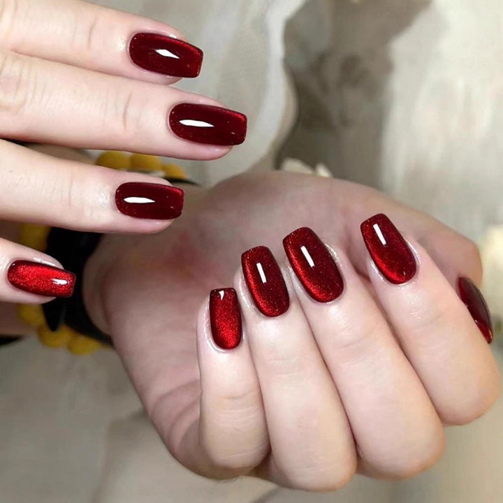 Dekorative Nagelkunst Karnz