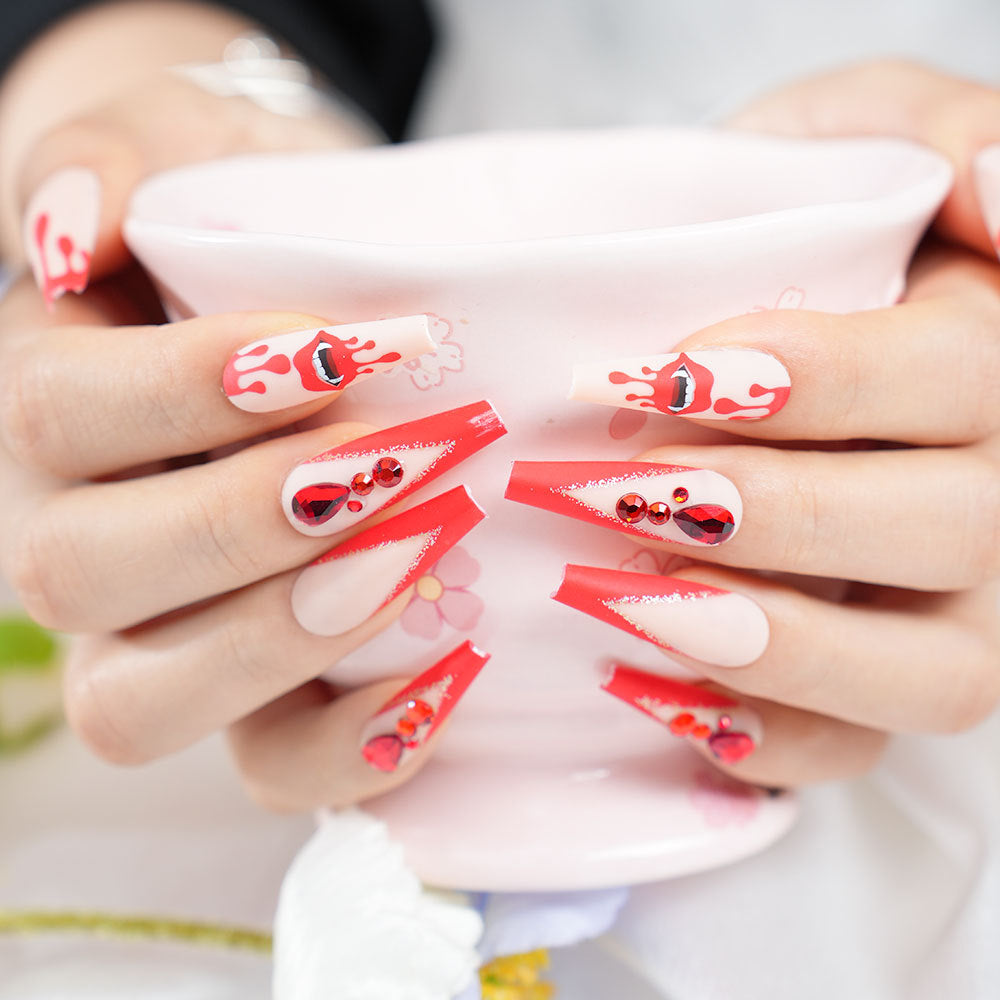 Künstlerisches Stiletto Press-On Nagelset mit Strass Karnz