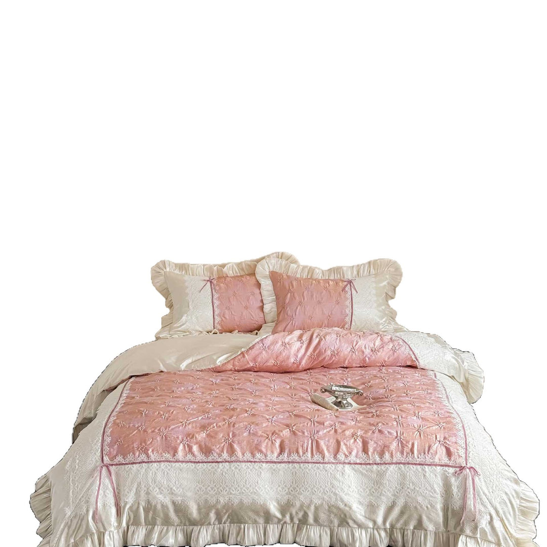 Jacquard-Bettwäschegarnitur mit olivgemusterter Steppoptik, Satin-Volant und Spitzenpaneel