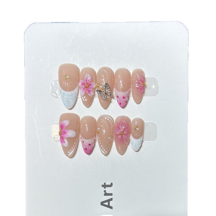 Florales Akzent Press-On Nagelkunst Set Karnz