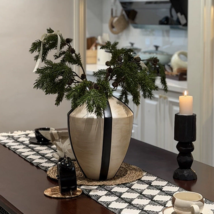 Elegante geometrische dekorative Vase