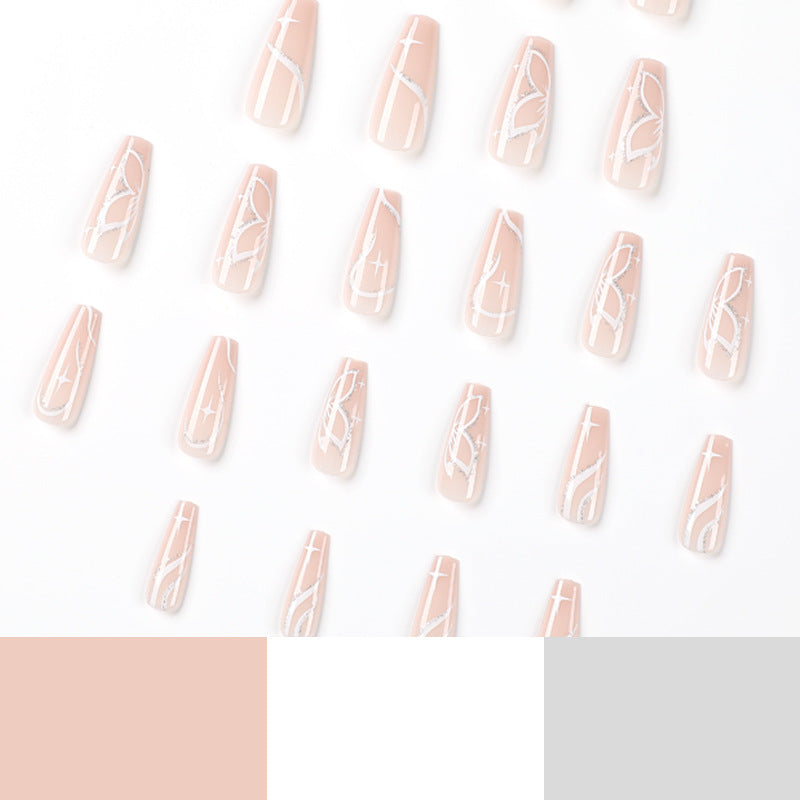 Elegante Nagelverlängerungen mit floralem Design Karnz