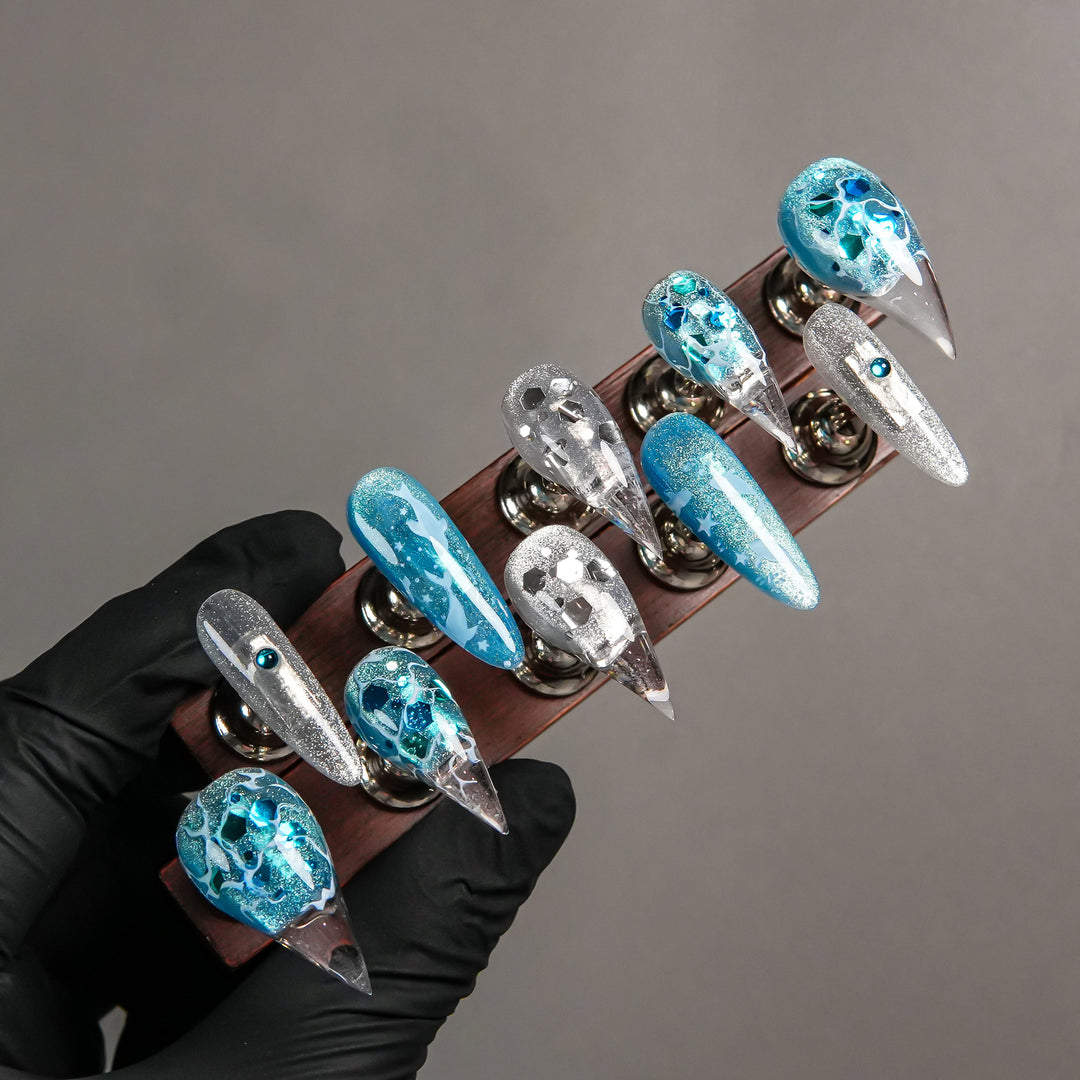 Luxuriöses künstlerisches Stiletto Press-On-Nagelset