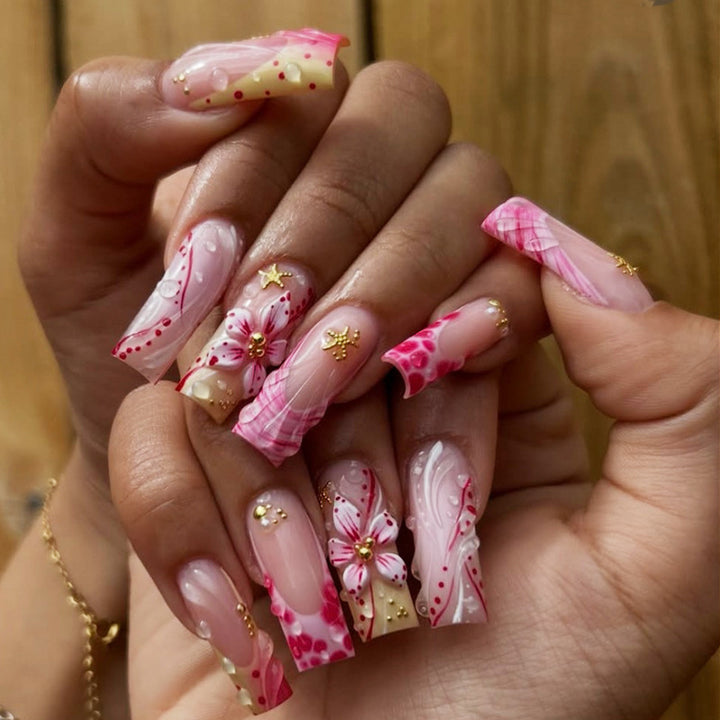 Künstlerisches Floral Design Press-On Nagelspitzen Karnz