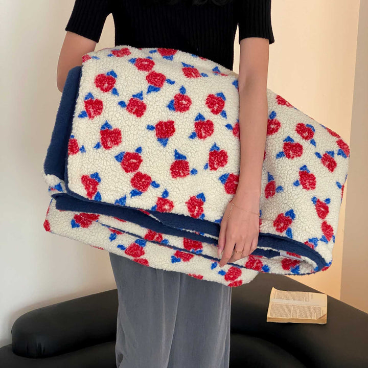 Plüsch Sherpa Wurfdecke mit retro floralem Bouclé-Textur