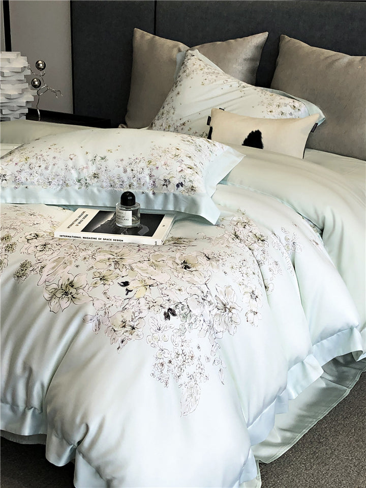 Duvetbezug-Set aus Baumwollsatin mit dezentem Aquarell-Blumenprint und seidig-matter Haptik