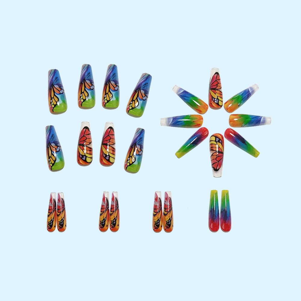 Kunstnägel mit Buntem Schmetterlingsdesign und Holografischen Akzenten Karnz