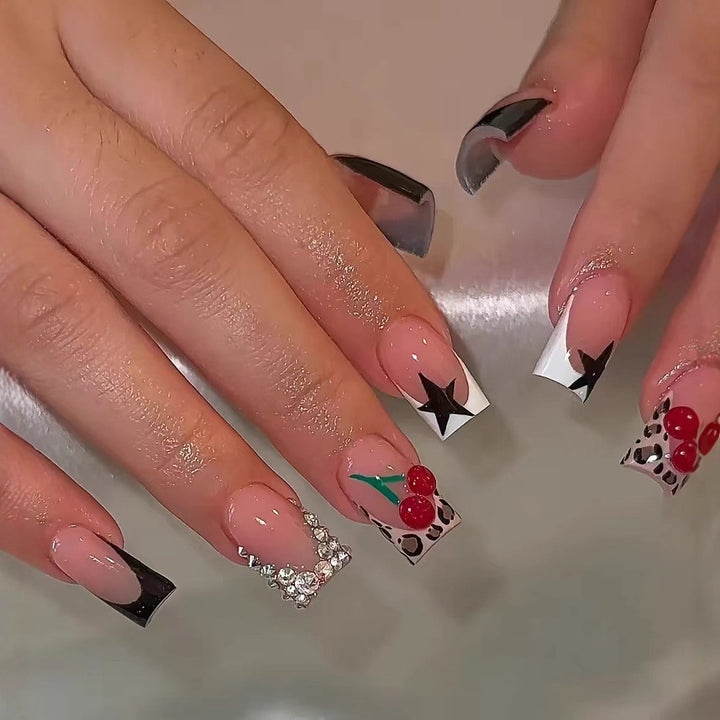 Künstlerisches Nail Art Design Set mit Kirsch- und Sternelementen