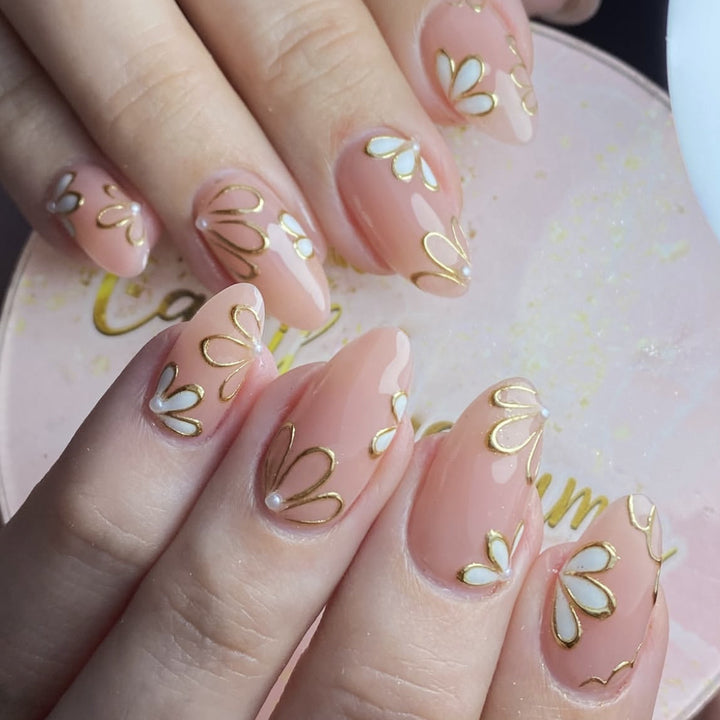 Blumen-inspirierten 3D Nagelkunstverlängerungen Karnz