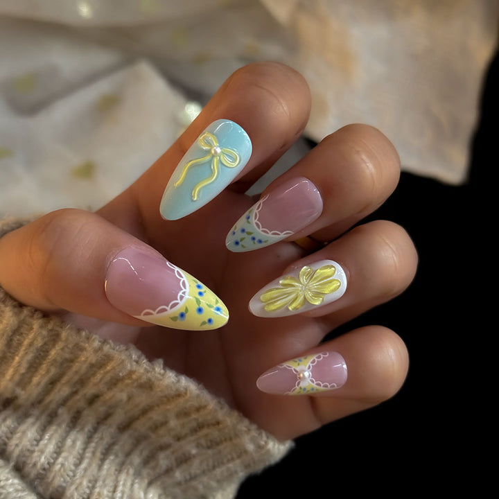 Künstlerisches dekoratives Press-on-Nagelset Karnz
