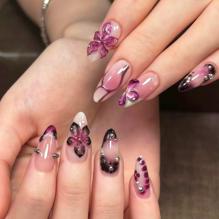 Künstlerische Blumenmotiv Press-On Nagelkollektion