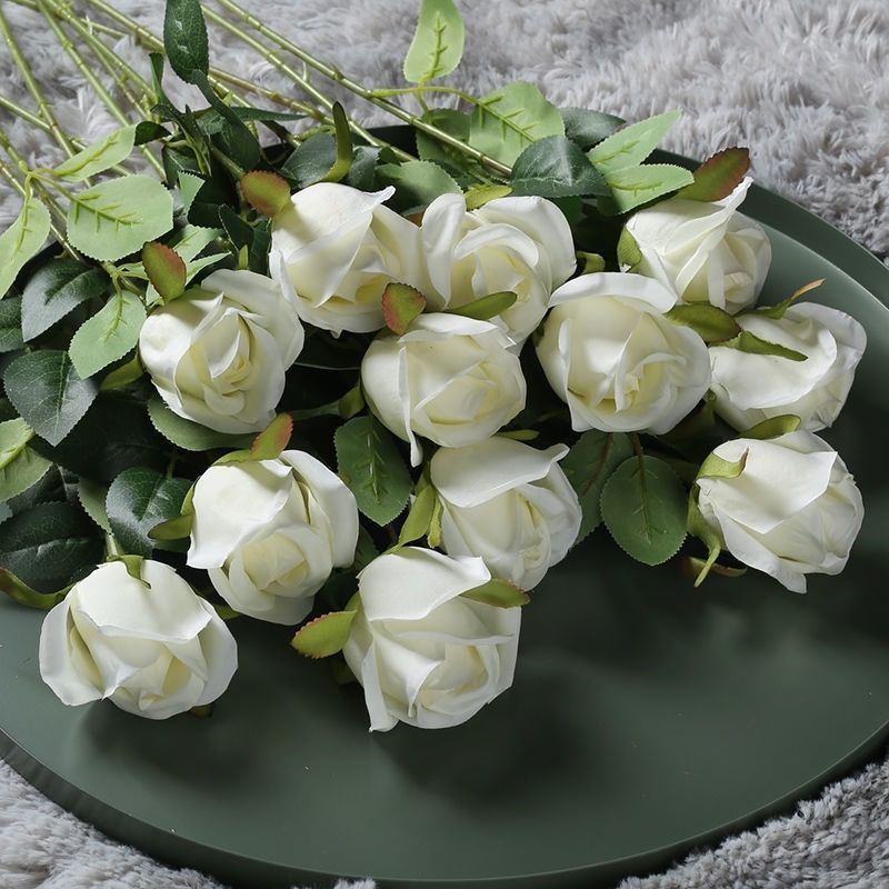 Künstlicher Rosenstrauß