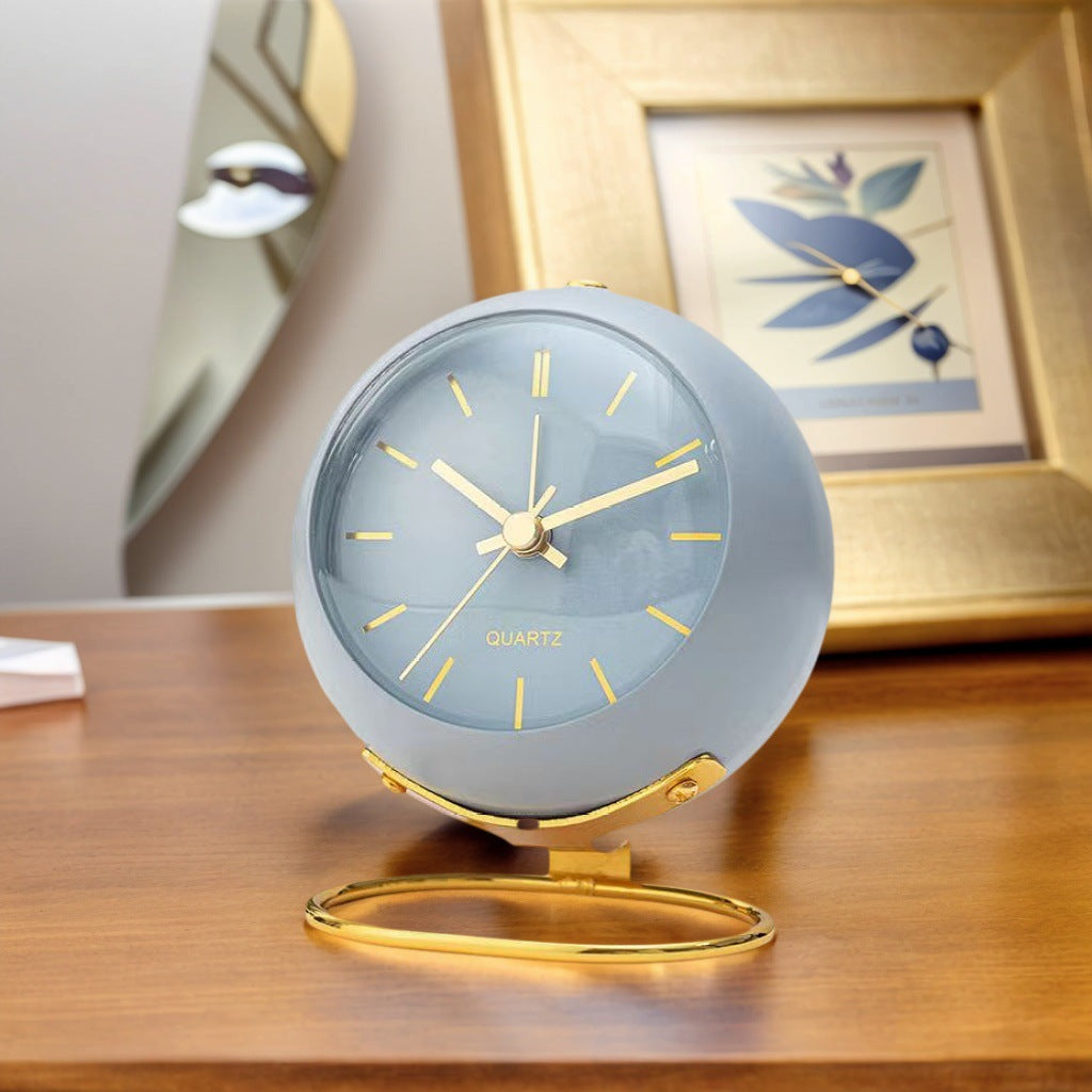Tischuhr Im Eleganten Retro-Design Karnz