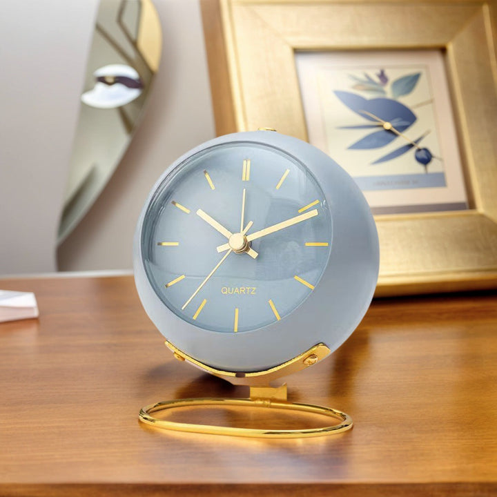 Tischuhr Im Eleganten Retro-Design Karnz