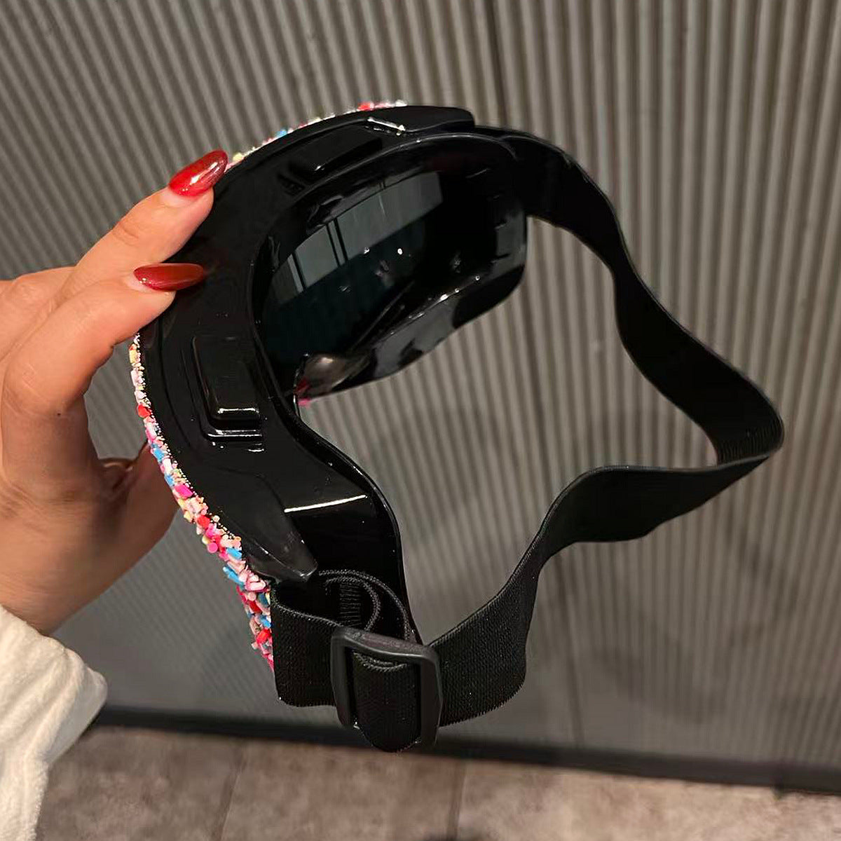 Damen stylische Skibrille mit einzigartigem Dekor Karnz