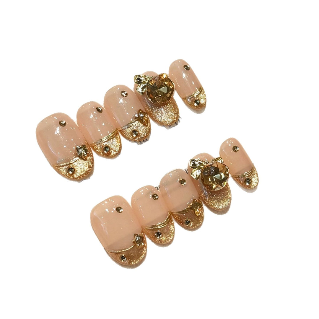 Glamouröse mit Kristallen verzierte Press-On Nägel
