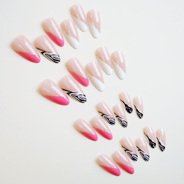 Künstlerisches French Tip Press-On Nails Kit