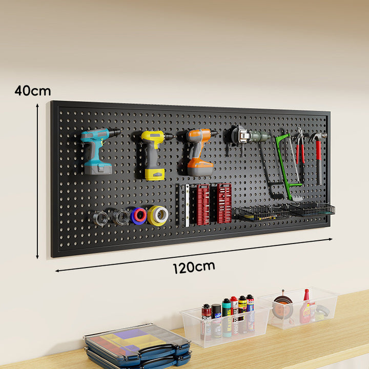 Wandmontierter Lochblech-Werkzeug-Pegboard-Organizer mit modularen Haken und Drahtkörben