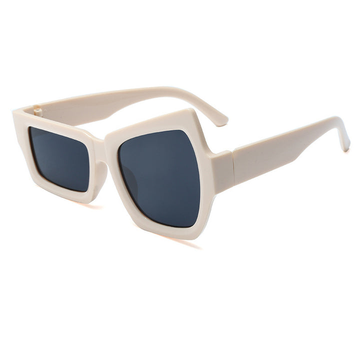 Bold Angular Frame Sonnenbrille Karnz