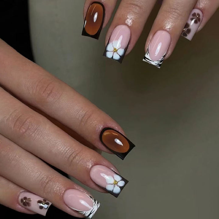 Blumen- und geometrisches Nagelkunstset