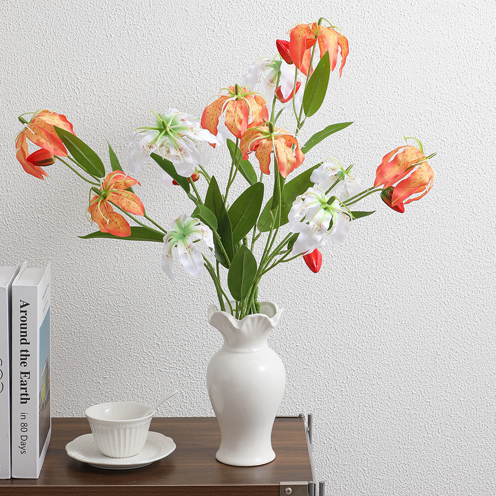 Künstlicher Orchideenstrauß mit lebendigen Blüten und feinen Details Karnz