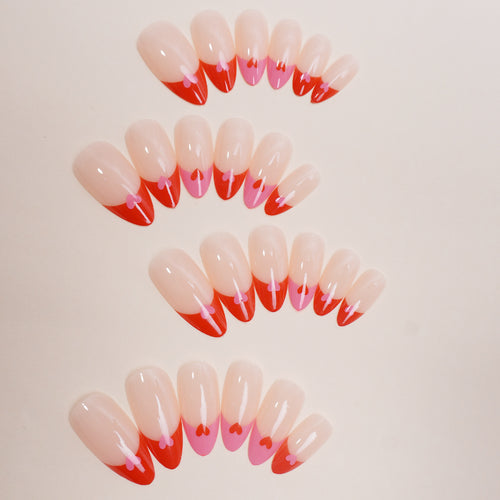 Kunstnagelset mit Herz-Design Karnz