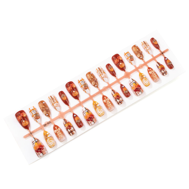 Herbstlich inspiriertes dekoratives Press-On Nagelkunst Set Karnz