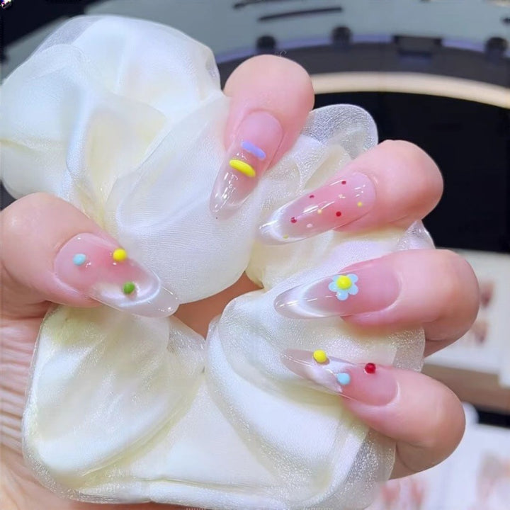 Künstlerische Gel-Nagelverlängerungen