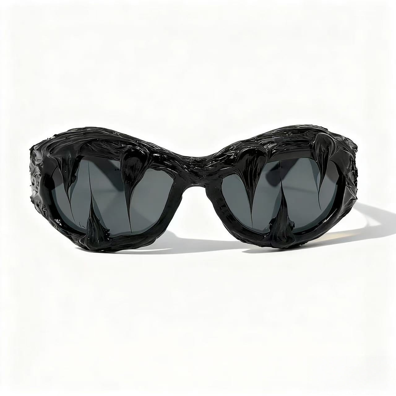Damen futuristische Design-Sonnenbrille mit einzigartiger strukturierter Oberfläche Karnz