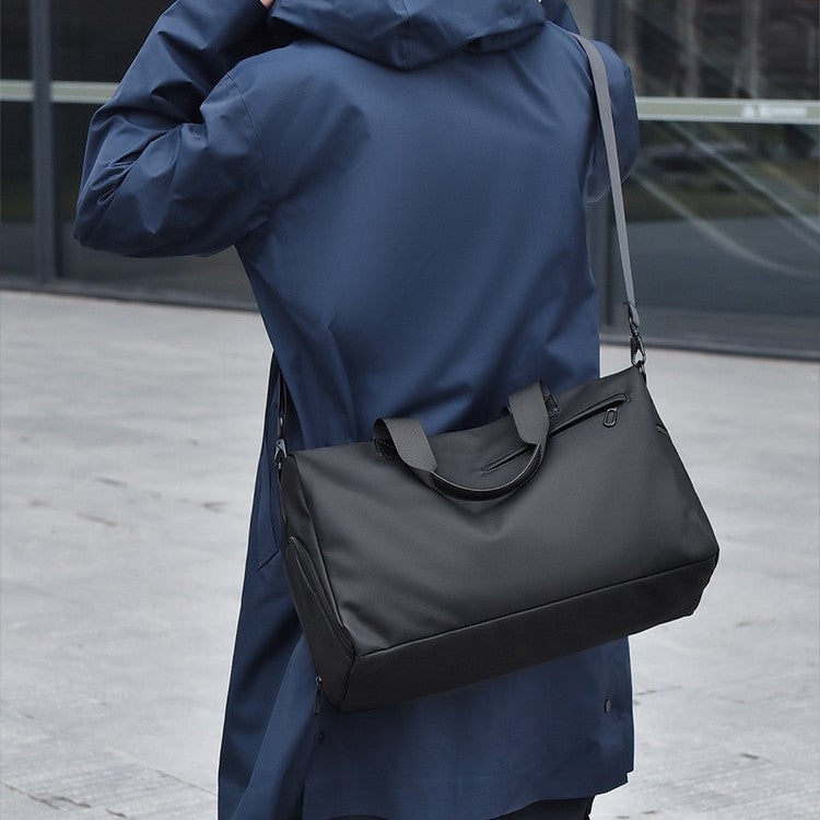 Multifunktionale Sport- und Reisetasche Karnz