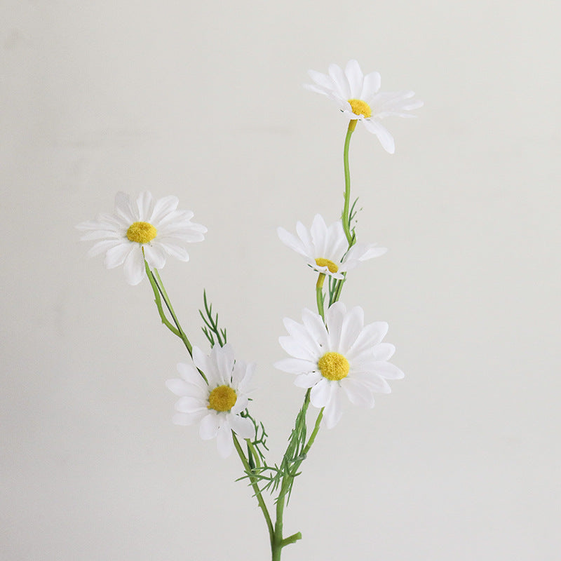 Dekorative Blumenarrangement für die Innenanzeige