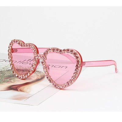 Damen Herzform-Sonnenbrille mit funkelndem Kristallrahmen Karnz
