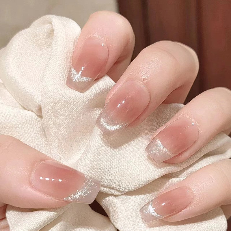 Elegante und Stilvolle Kunstnägel mit Praktischem Design Karnz