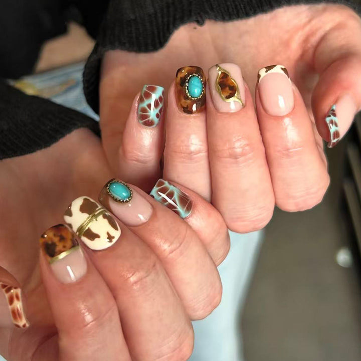 Kreative Kunstnägel mit Tierischem Design Karnz