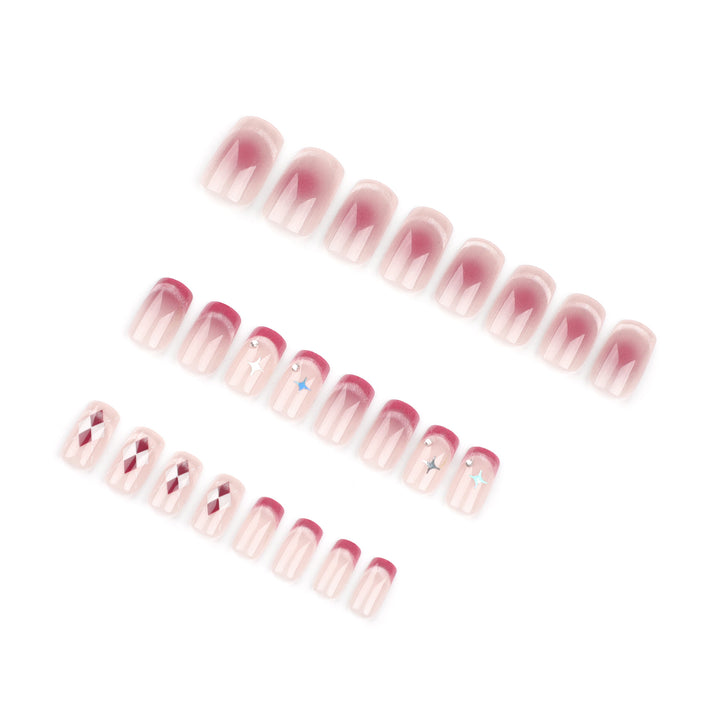 Glamouröse Nagelkunst mit Hochglanz-Effekt Karnz