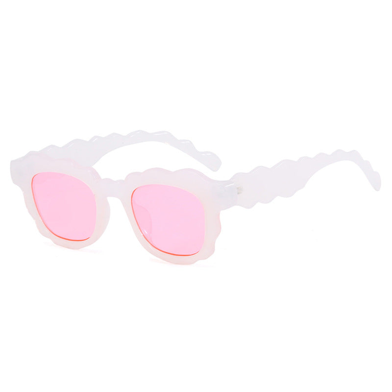 Damen modische Sonnenbrille mit gewelltem Rahmen Karnz