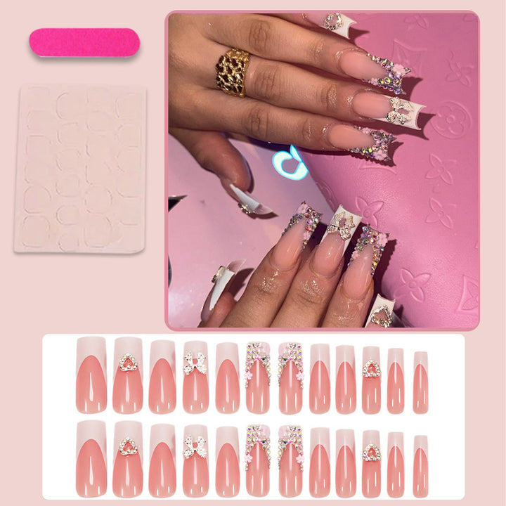 Kunstnagelset mit glamourösen 3D-Blumenverzierungen Karnz