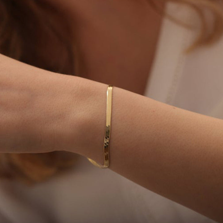 Sleek Snake Chain Bracelet Karnz